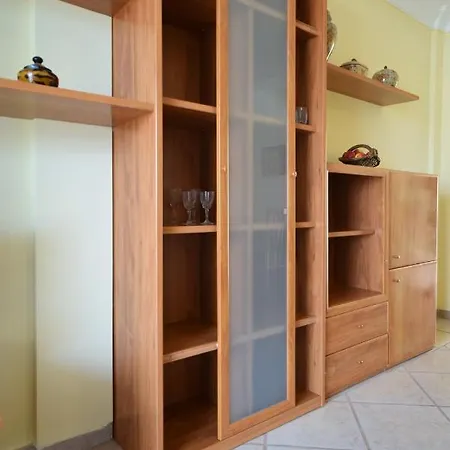 Colonial Apartment *